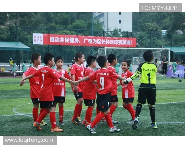 香洲小学生足球比赛精彩直播全程回顾与精彩瞬间分享 香洲小学生足球比赛精彩直播全程回顾与精彩瞬间分享