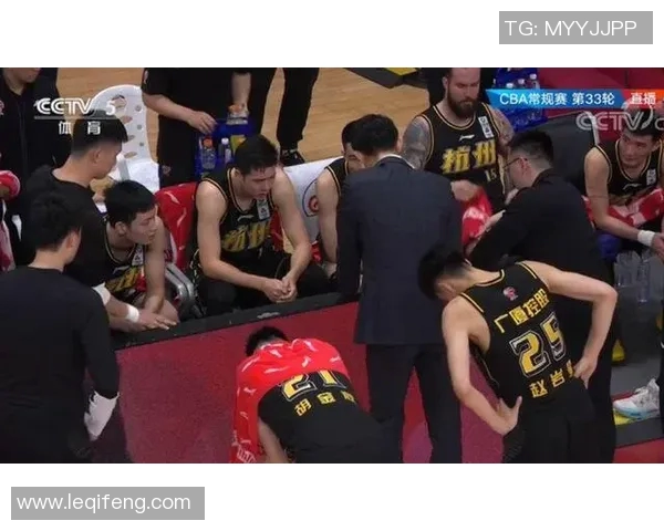 孙铭徽：从青涩少年到篮球场上的璀璨明星之路探秘