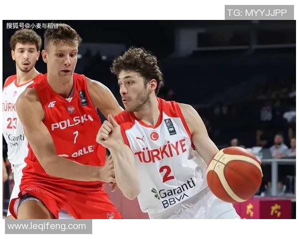 小保加与托利马激战正酣谁能在这场较量中笑到最后